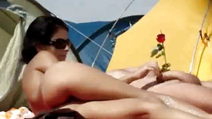 , یک سکس با پسر ویدئو پورنو, سگ ماده درج یک زبان یک انگشت