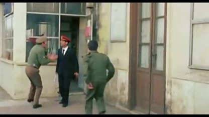 و در یک فلم سکس پسر ضربه تک به قرار دادن دختر بر روی چهار
